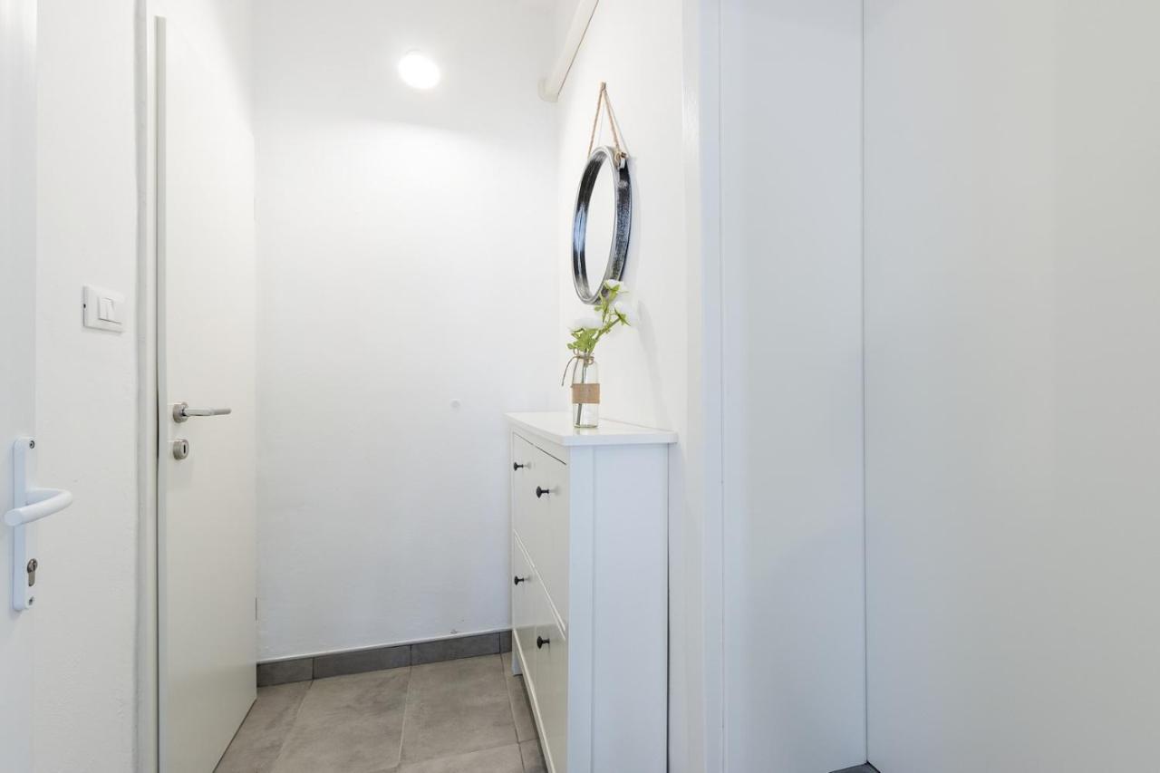 Holiday Apartment Near The Beach Fažana Exterior foto