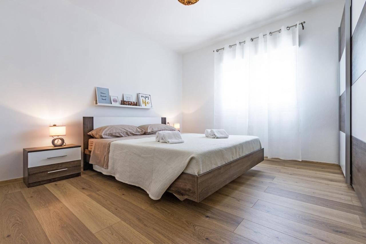 Holiday Apartment Near The Beach Fažana Exterior foto